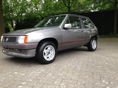 Opel corsa a állítható magasságú futómű