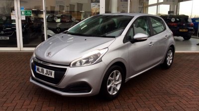 Peugeot 208 fix magasságú futómű