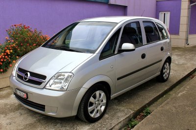 Opel meriva a fix magasságú futómű