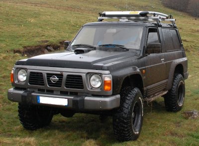 Nissan patrol (typ: gr y60) poliuretán szilentek