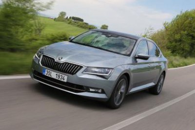 Skoda superb (typ: 3v5) ültetőrugó